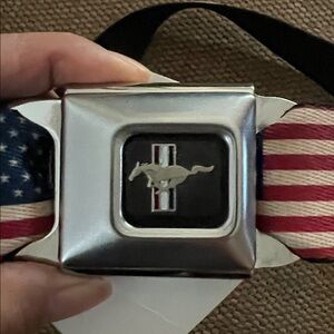 Buckle Down authentic seatbelt - belt Mustang Red, White Striped flag one size‎